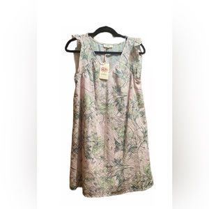 Entro floral dress size small NWT